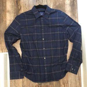 Men’s large Apt. 9 Navy blue button up shirt